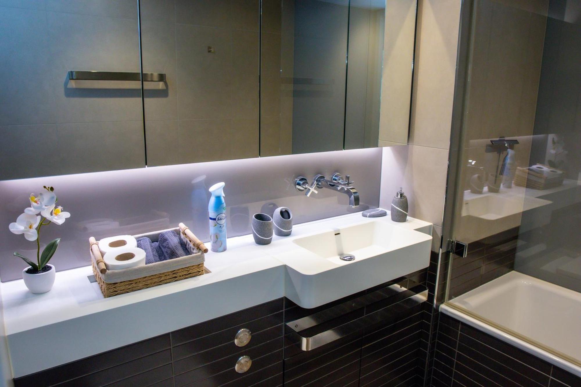 Luxury Apartment Steps From Battersea Power St And Close To Victoria & Chelsea Londra Dış mekan fotoğraf